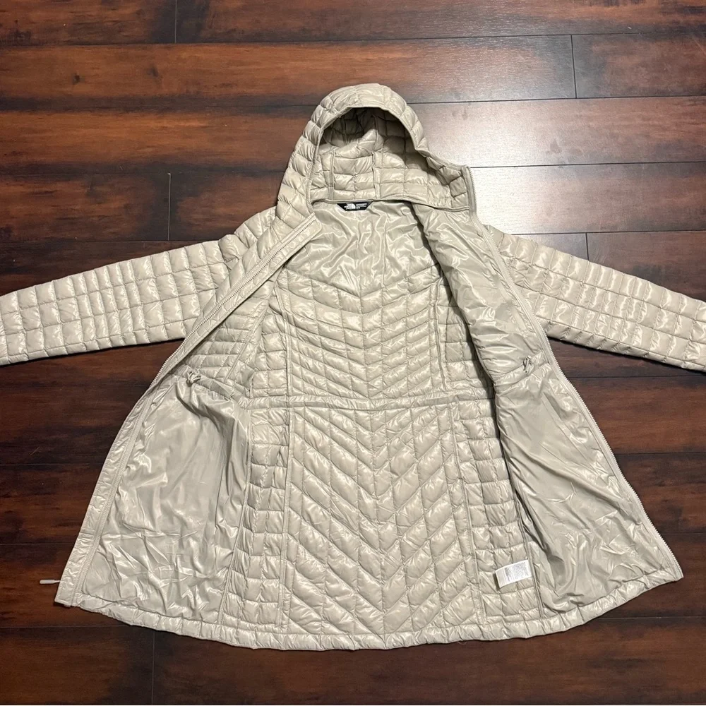 Women's The North Face TNF Thermoball Eco Silver Gray Parka Puffer Jacket Sz M - Picture 4 of 8
